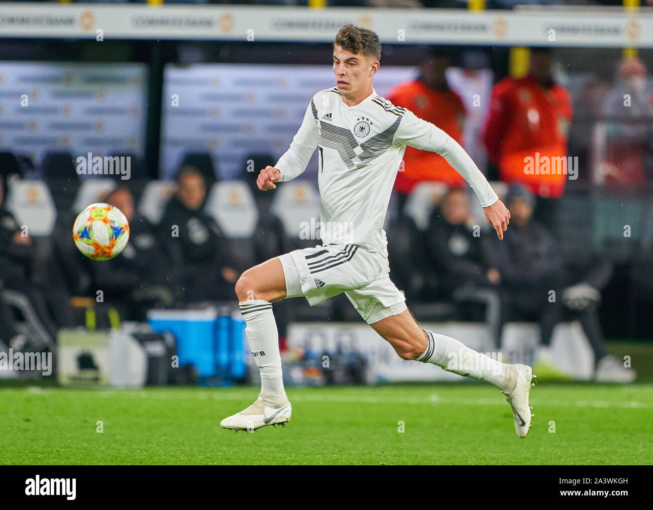 Deutschland - Argentinien, Fussball, Dortmund, Oktober 09, 2019 Kai HAVERTZ, DFB 7 Antriebe, Steuerungen, die Kugel, Action, full-size, Single Action, Einzelaktion, mit Kugel, vollen Körper, ganze Zahl, Ausschnitt, einzelne Schüsse, Kugel Behandlung, Pick-up, Schneidwerk, Ausschneiden Ganzkoerperaufnahme, Deutschland - Argentinien 2:2 Freundschaftsspiel, Deutsche Fußball-Nationalmannschaft, DFB, Saison 2019/2020, Oktober 09, 2019 in Dortmund, Deutschland. © Peter Schatz/Alamy leben Nachrichten Stockfoto