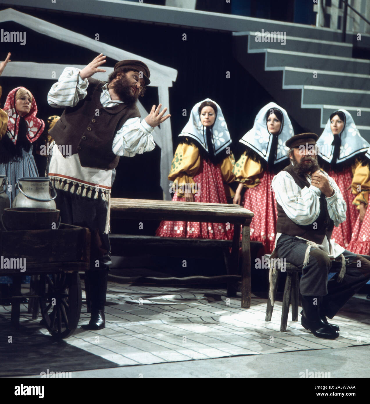 Der deutsche Bass Sänger Ivan Rebroff bei einem Auftritt, Deutschland späte 1970er Jahre. Die Deutsche bass Sänger Ivan Rebroff bei einer Performance, Deutschland Ende der 1970er Jahre. Stockfoto