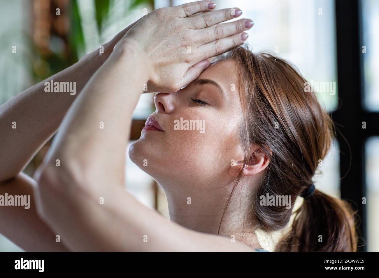 Junge erwachsene Frauen Yoga Stockfoto