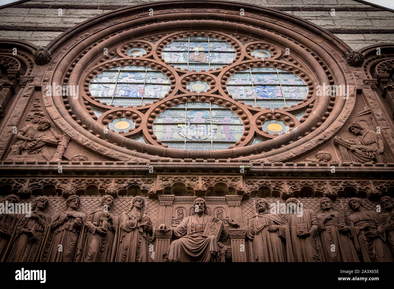 Glasfenster und Status-Skulpturen in der Alexander Hall, Princeton University Stockfoto