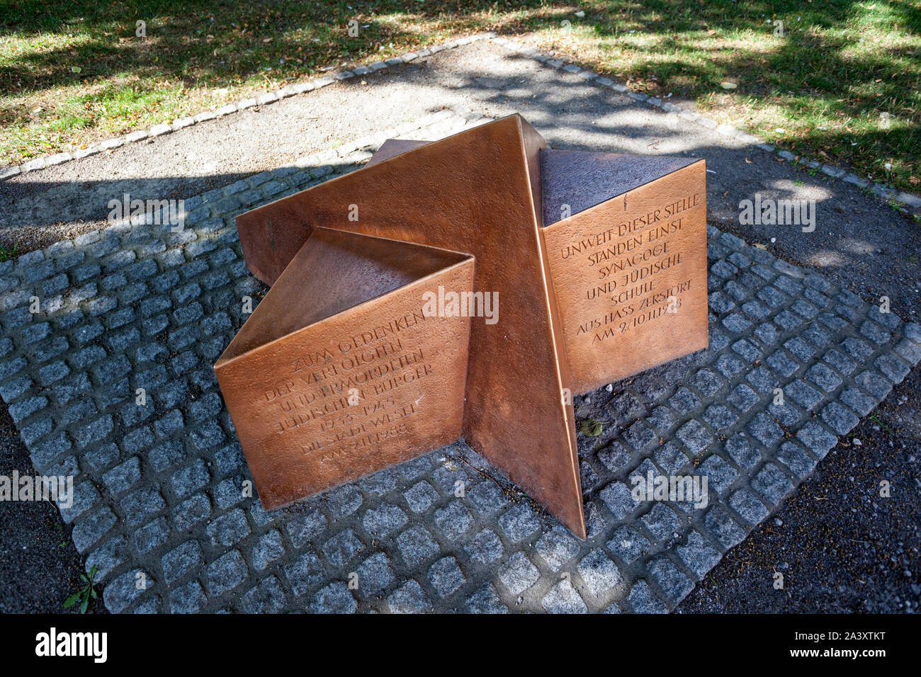 Denkmal am Willibrordiplatz zum Gedenken an die verfolgten und ermordeten Juden in Wesel Stockfoto