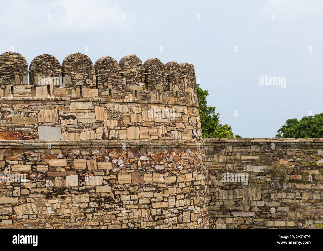 Die zerstörten Rana kumbha Palace innerhalb der mittelalterlichen Chittorgarh Fort Complex, Chittorgarh, Rajasthan, Indien Stockfoto