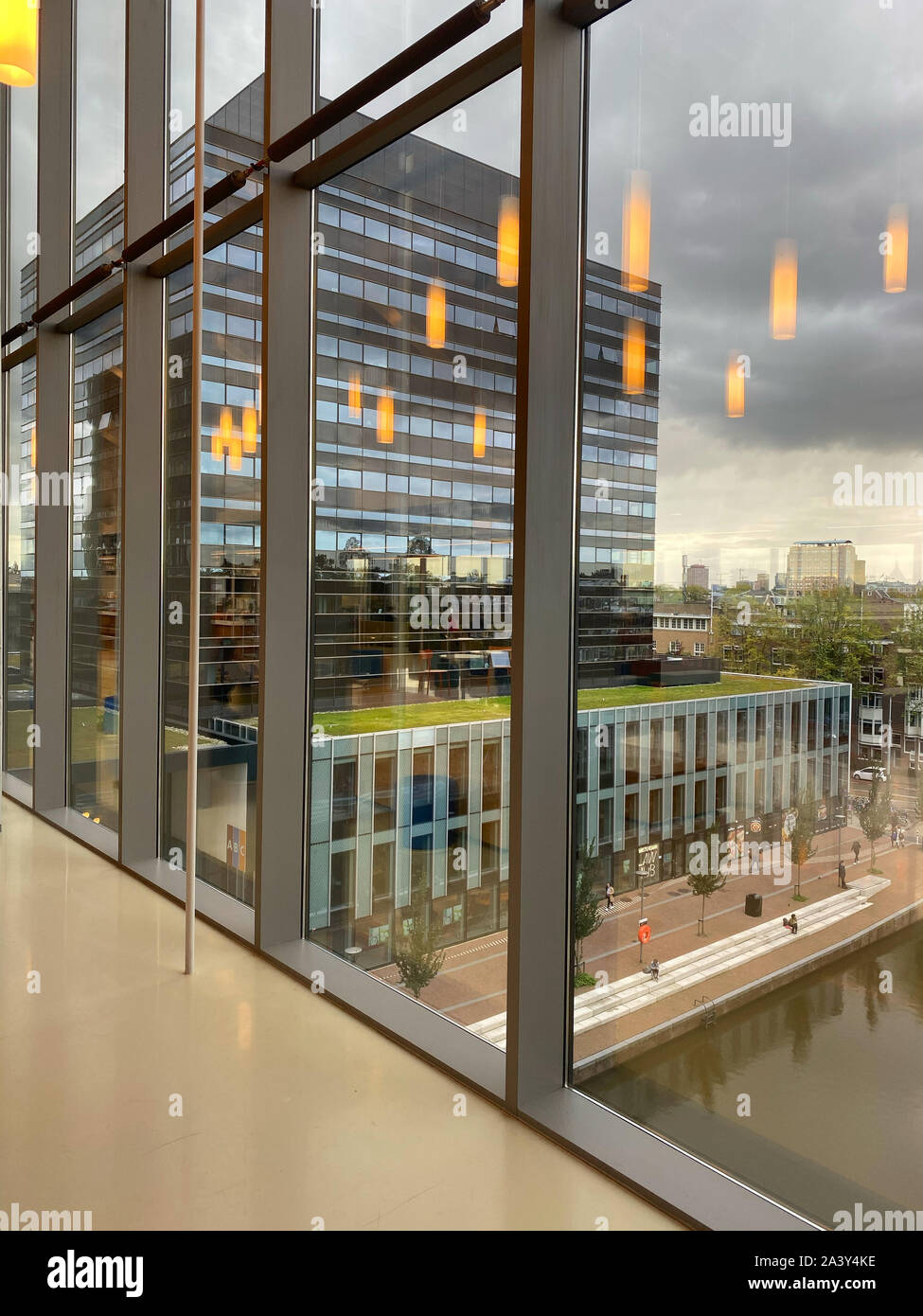 Amsterdam, Niederlande - Oktober 2,2019: Die Universität von Amsterdam ist eine öffentliche Universität. Sie ist eine von zwei grossen, öffentlich finanzierte Forschung universi Stockfoto