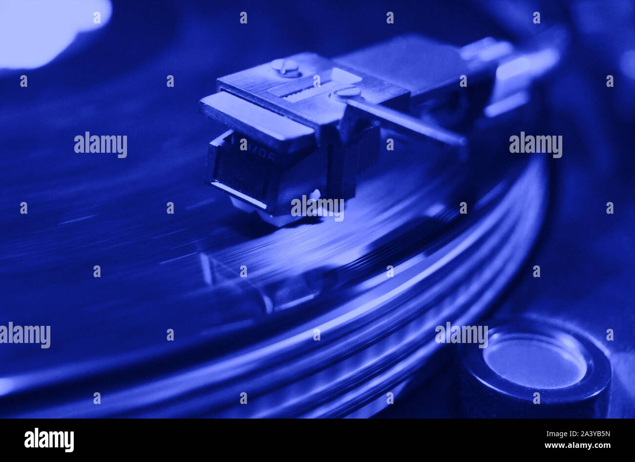 Plattenspieler Vinyl Platten spielen Stockfoto