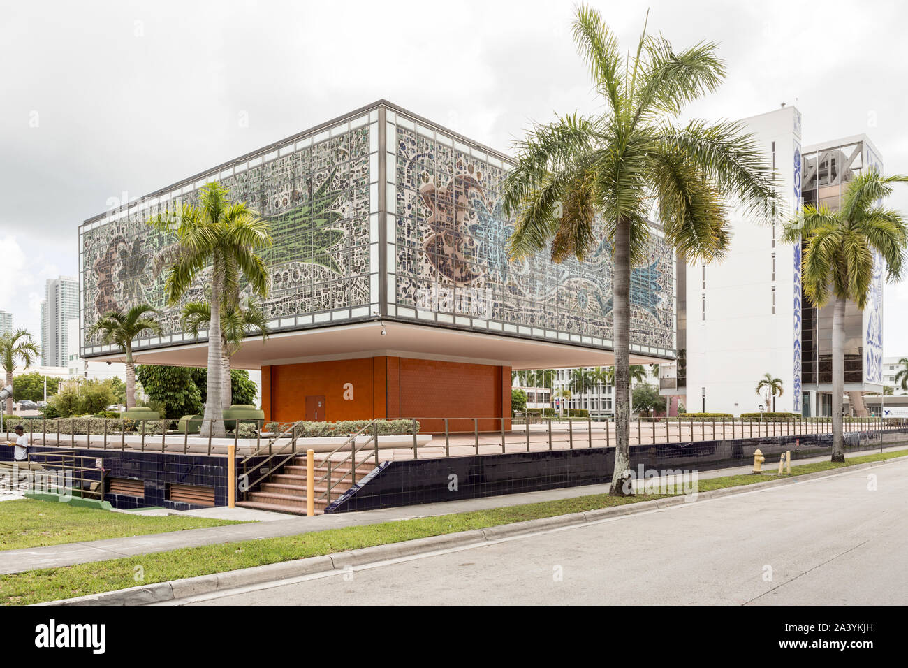 Der Anhang (aka die Jewel Box) an die Bacardi Gebäude, das ehemalige Hauptquartier von Bacardi USA, hinter der Main Tower befindet sich an der Biscayne Boulevard, Miami, Florida, USA Stockfoto