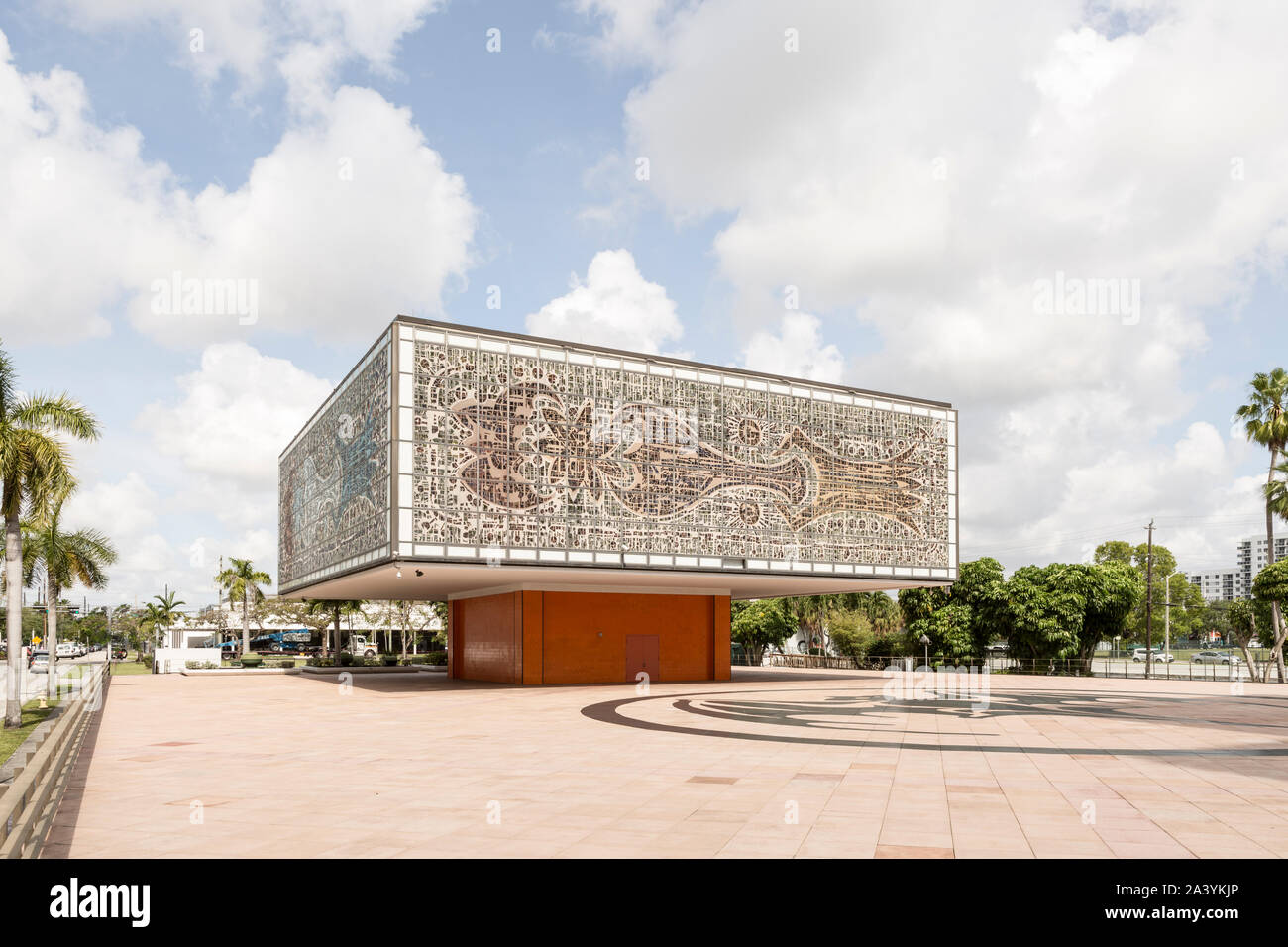Der Anhang (aka die Jewel Box) an die Bacardi Gebäude, das ehemalige Hauptquartier von Bacardi USA, hinter der Main Tower befindet sich an der Biscayne Boulevard, Miami, Florida, USA Stockfoto