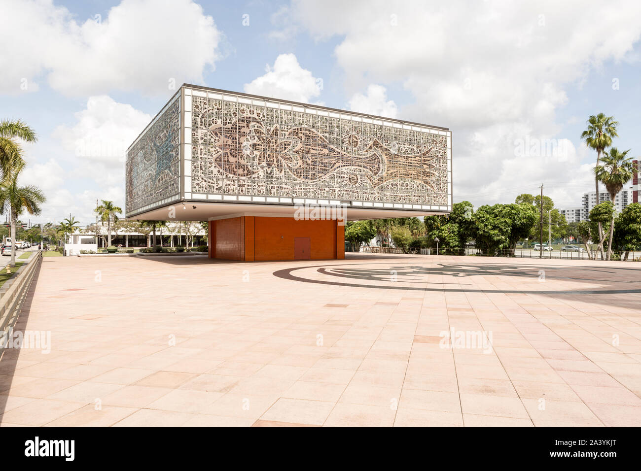 Der Anhang (aka die Jewel Box) an die Bacardi Gebäude, das ehemalige Hauptquartier von Bacardi USA, hinter der Main Tower befindet sich an der Biscayne Boulevard, Miami, Florida, USA Stockfoto