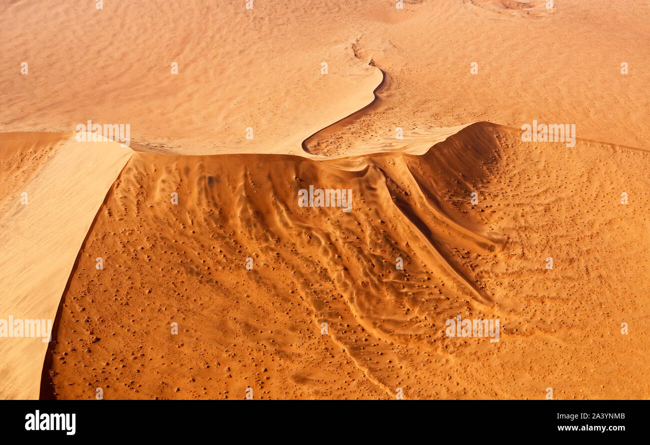 Luftbild der Namib Wüste (Namib-Naukluft-NP) Sanddünen Stockfoto