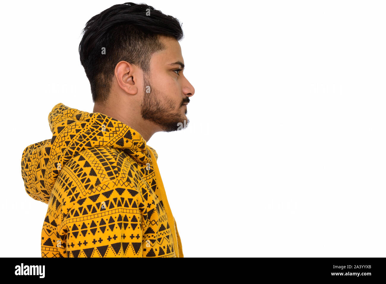Seitenansicht der jungen schönen Indischen Mann Stockfoto