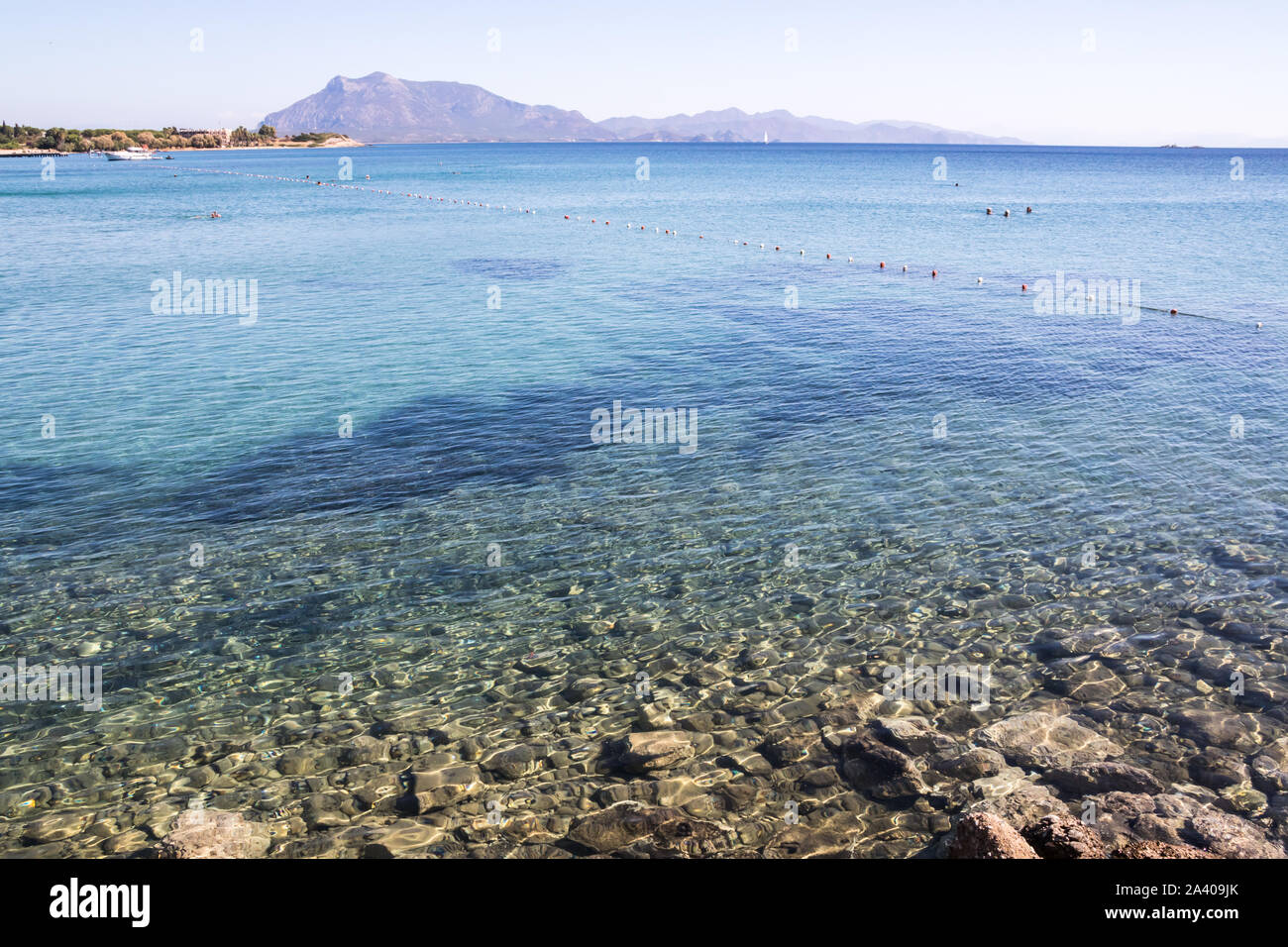 Klares Wasser bei hastane Alti Strand, Datca, Türkei Stockfoto