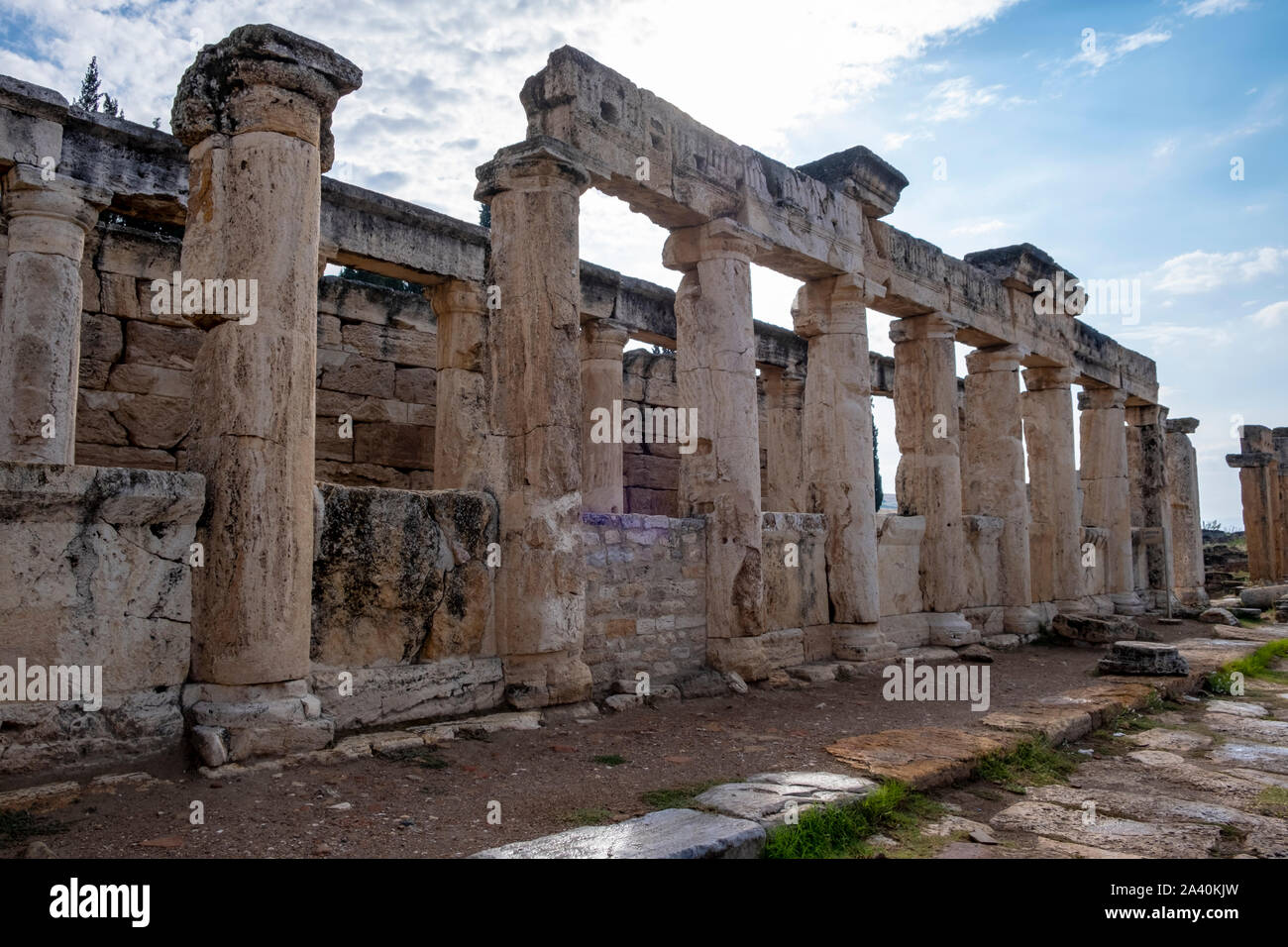 Alte Ruinen der römischen Stadt Hierapolis, Pamukkale, Türkei Stockfoto
