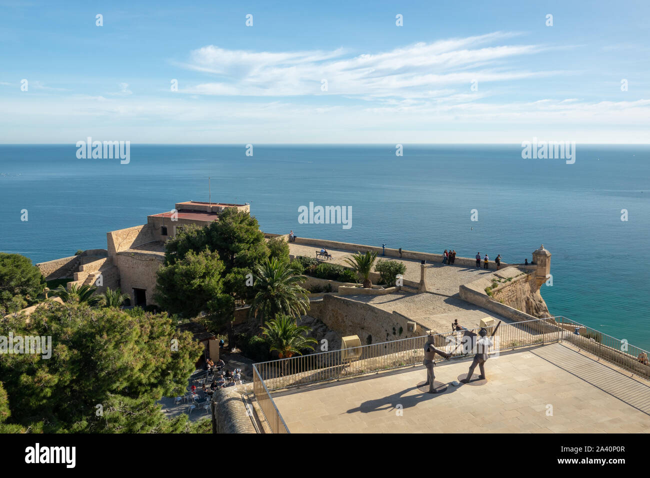 Mediterrane Stadt Alicante im Sommer in Spanien Stockfoto