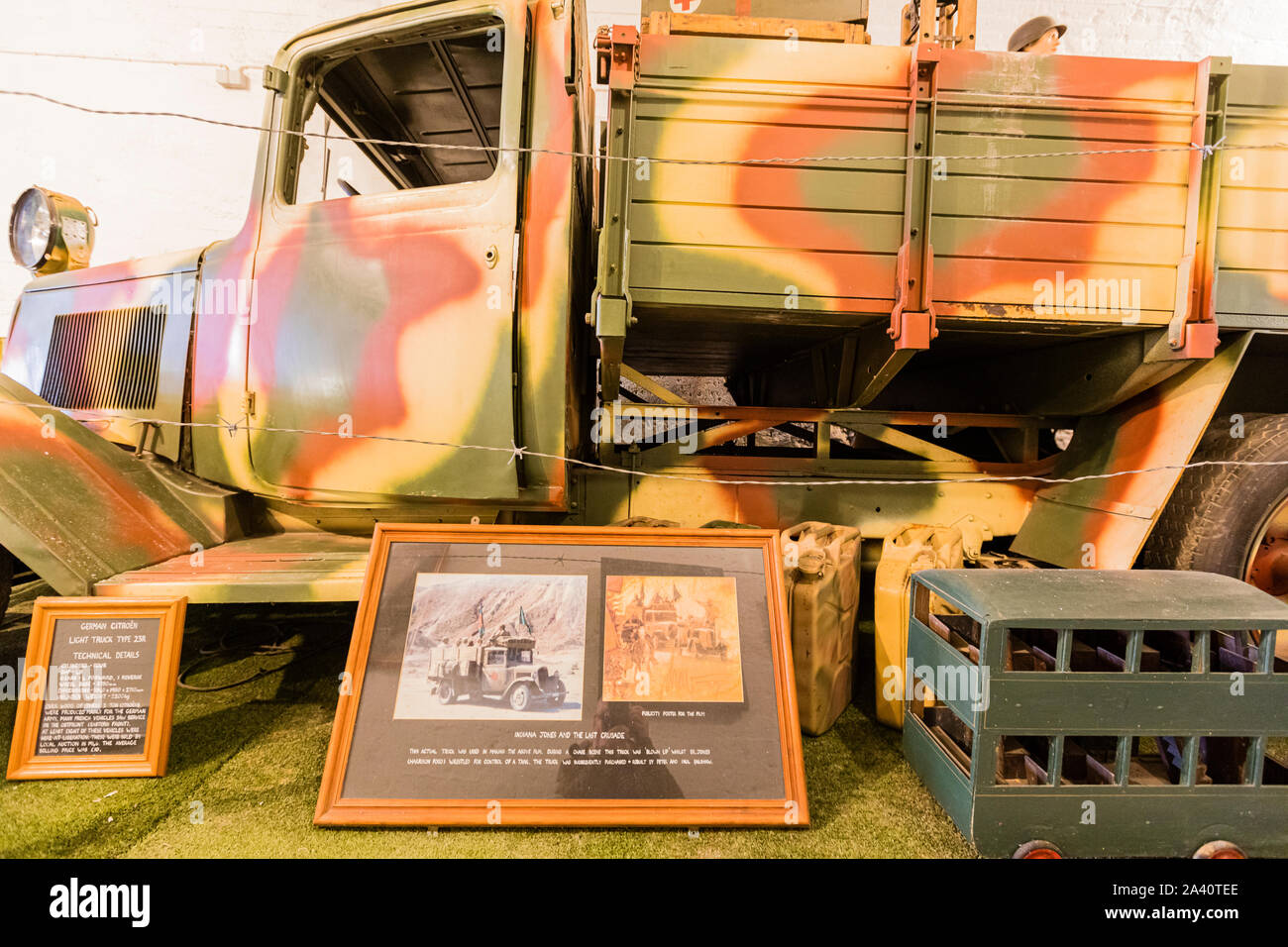 Ein Lkw in dem Film "Indiana Jones und der Letzte Kreuzzug' in das unterirdische Museum in Guernsey Stockfoto