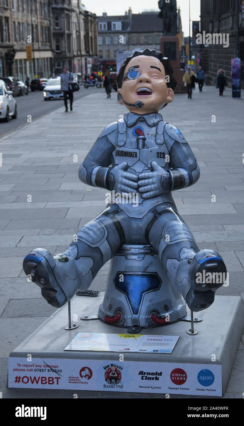 Oor Wullie-Eimer Trail-broon Raker Chambers Street in Edinburgh. Stockfoto