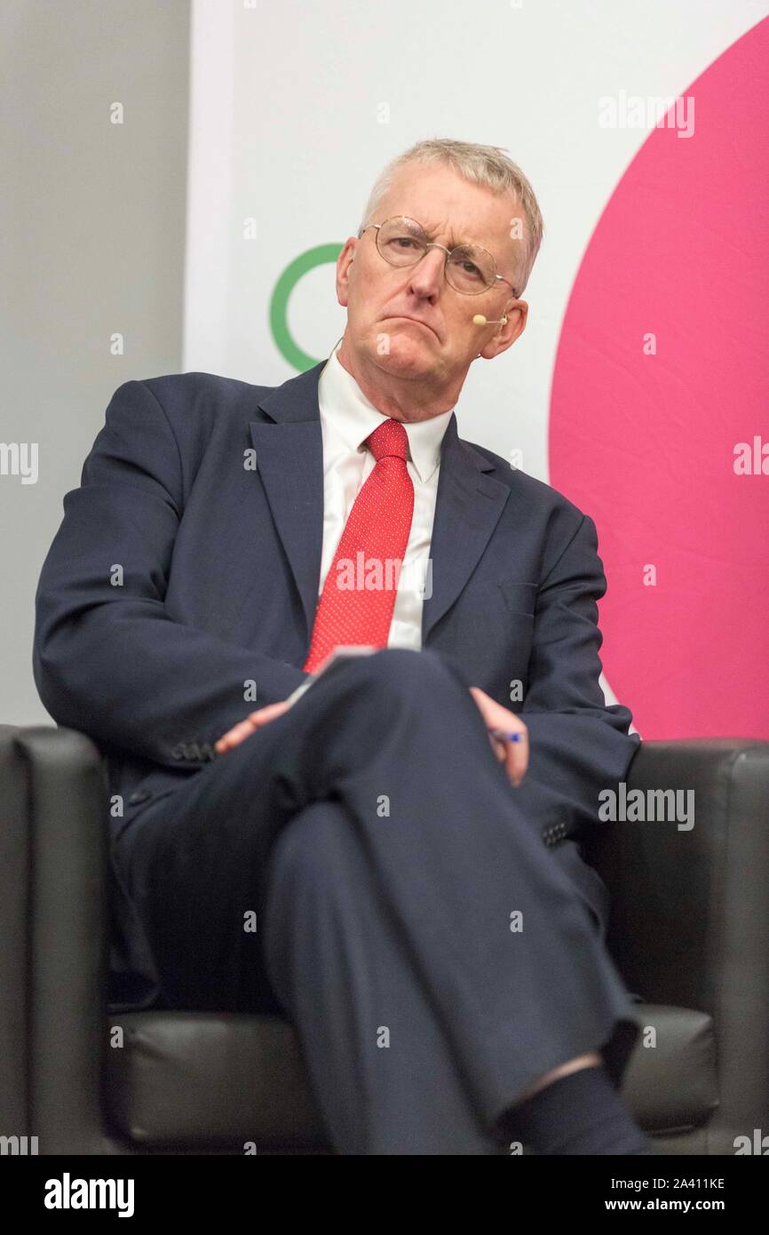 © Chris Bull. 23/09/19 Brighton, UK. Jährliche Konferenz 2019 der Labour Party in Brighton. Hilary Benn MP ist heute (Montag, 23. September) während des Fringe - DIE NHS in einem Post-Brexit Welt. Foto: CHRIS STIER Stockfoto