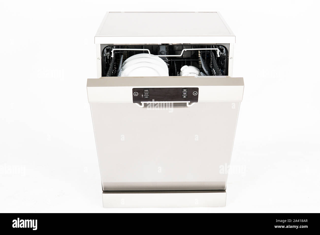 Moderne europäische freistehende Geschirrspüler Maschine auf weißem Hintergrund Stockfoto
