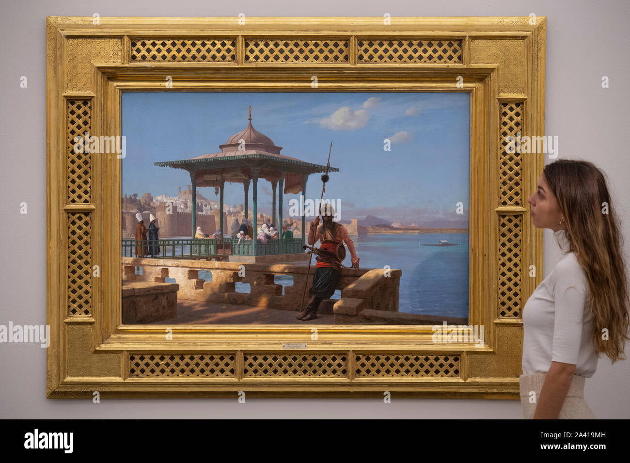Sotheby's, New Bond Street, London, UK. 11. Oktober 2019. Sotheby's Orientalist & Naher Osten Woche umfasst wichtige Werke aus der Sammlung, die Shakerine Najd Sammlung der Kunst des 20. Jahrhunderts/Naher Osten, Kunst und Kultur der islamischen Welt vor dem Verkauf am 22. und 23. Oktober. Bild: Jean-Léon Gérome. Der Harem im Kiosk, Schätzung, 3,000,000-5 £ 000.000. Najd Sammlung. Credit: Malcolm Park/Alamy Leben Nachrichten. Stockfoto