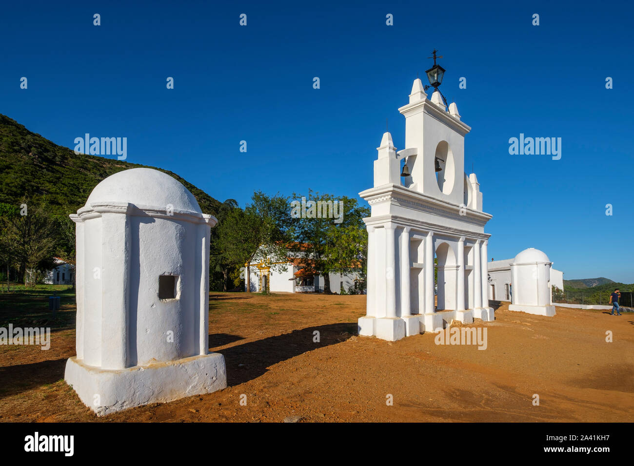 Glockenturm am Arias Montano rock, Sierra de Aracena und Picos de Aroche Naturpark, Alajar. Der Provinz Huelva. Südlichen Andalusien, Spanien. Europa Stockfoto