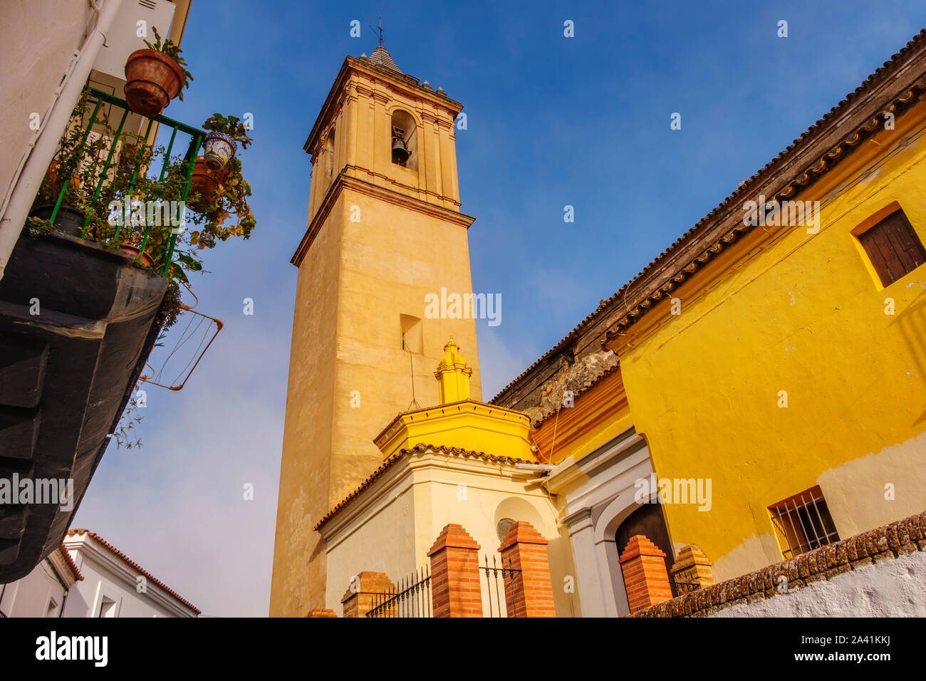 San Miguel Arcangel Kirche. Jabugo, Sierra de Aracena und Picos de Aroche Naturpark. Der Provinz Huelva. Südlichen Andalusien, Spanien. Europa Stockfoto