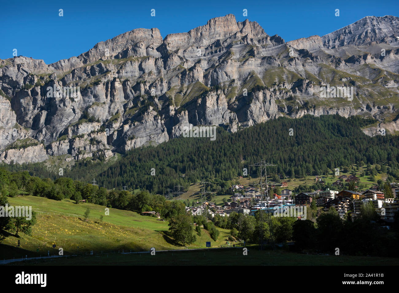 Leukerbad Wallis Schweiz September 2019 Leukerbad Loèche-les-Bains, Walliser, Leiggerbad, obwohl lokal bekannt als Baadu) ist eine Gemeinde in der di Stockfoto