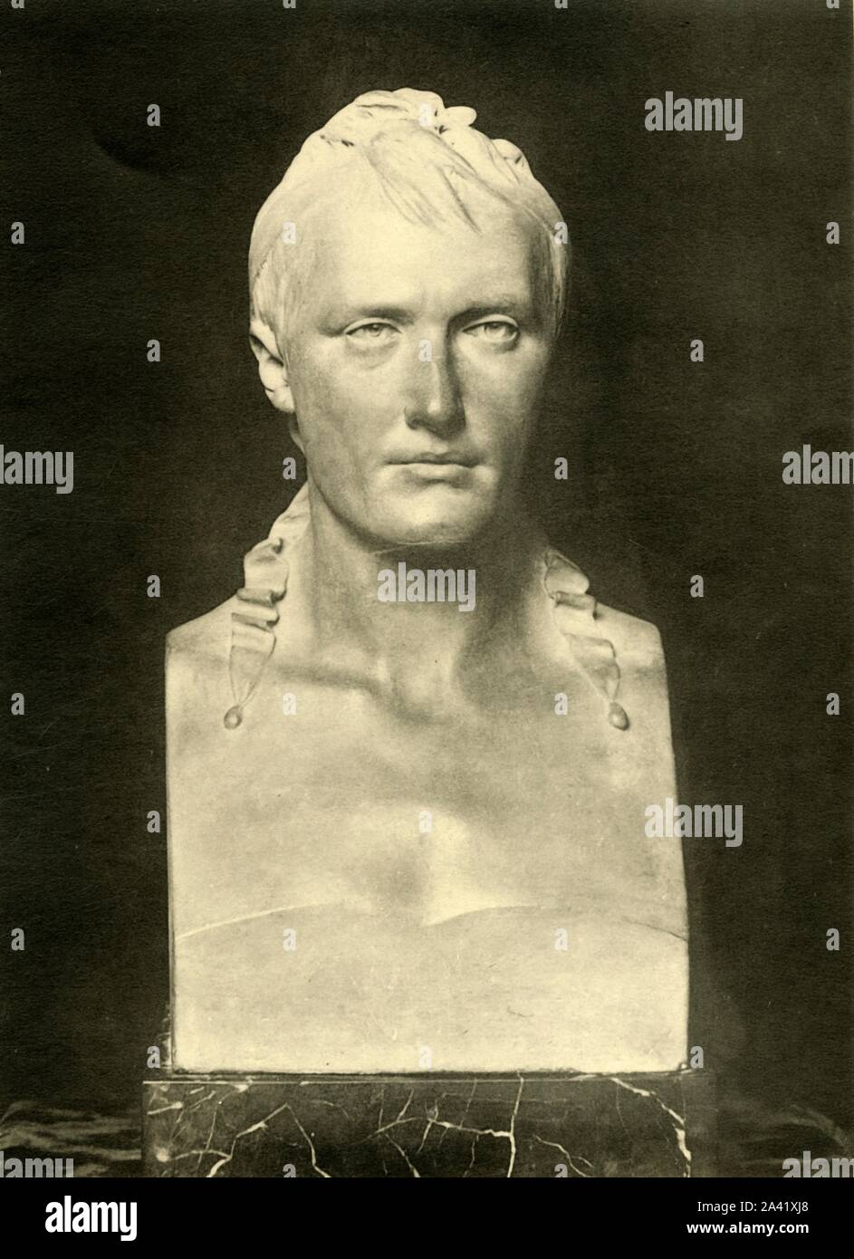 Büste von Napoleon, 1806, (1921). Terrakotta Portraitbüste von Napoleon Bonaparte (1769-1821), hergestellt von Jean-Antoine Houdon. Von "Napoleon" von Raymond Guyot, [H. Mehlig, Paris, 1921] Stockfoto