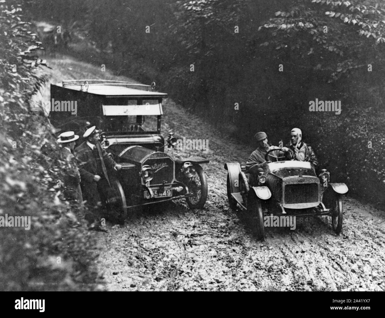 G.W.K Napier Weitergabe sehr schlammigen Strecke circa 1915. Stockfoto