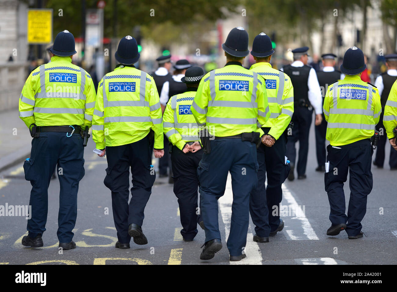 London, Großbritannien. Metropolitan Polizei Polizei Auslöschung Rebellion Protest in Westminster, Oktober 2019 Stockfoto