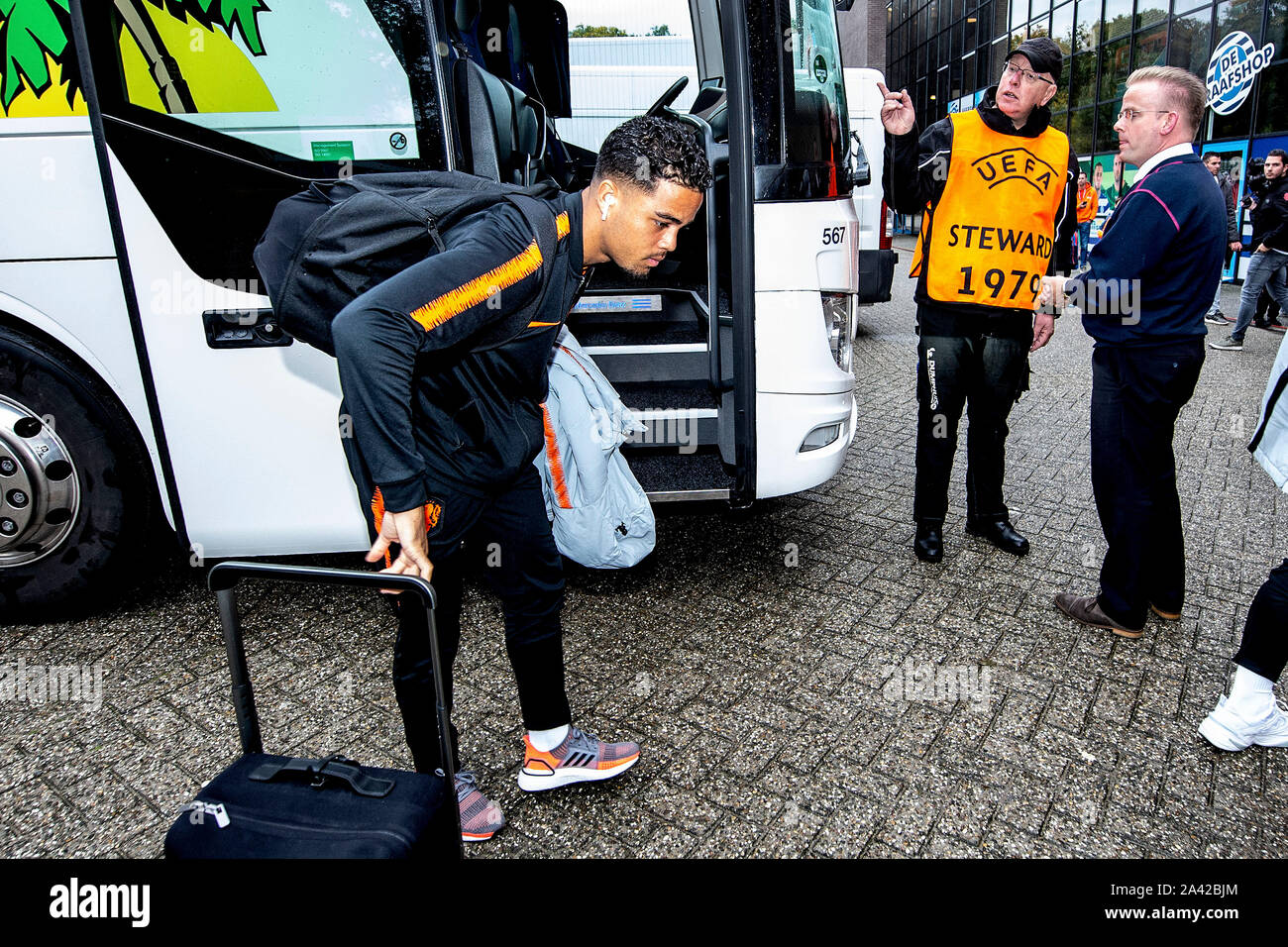 Doetinchem, Niederlande. 11 Okt, 2019. DOETINCHEM, 11-10-2019, Stadion de Vijverberg, European Qualifier, Kwalificatiewedstrijd Oranje O21-O21, Zypern Jong Oranje Spieler Justin Kluivert vor dem Spiel Jong Oranje-Jong Portugal Quelle: Pro Schüsse/Alamy leben Nachrichten Stockfoto