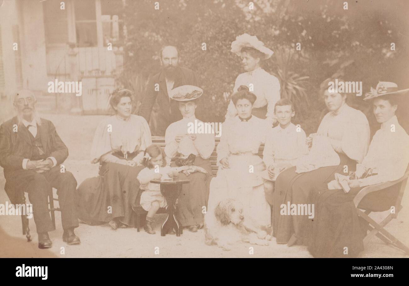 Vintage Schwarz und Weiß Foto der Société Lumière - Lyon. 1900 versammelt. Stockfoto