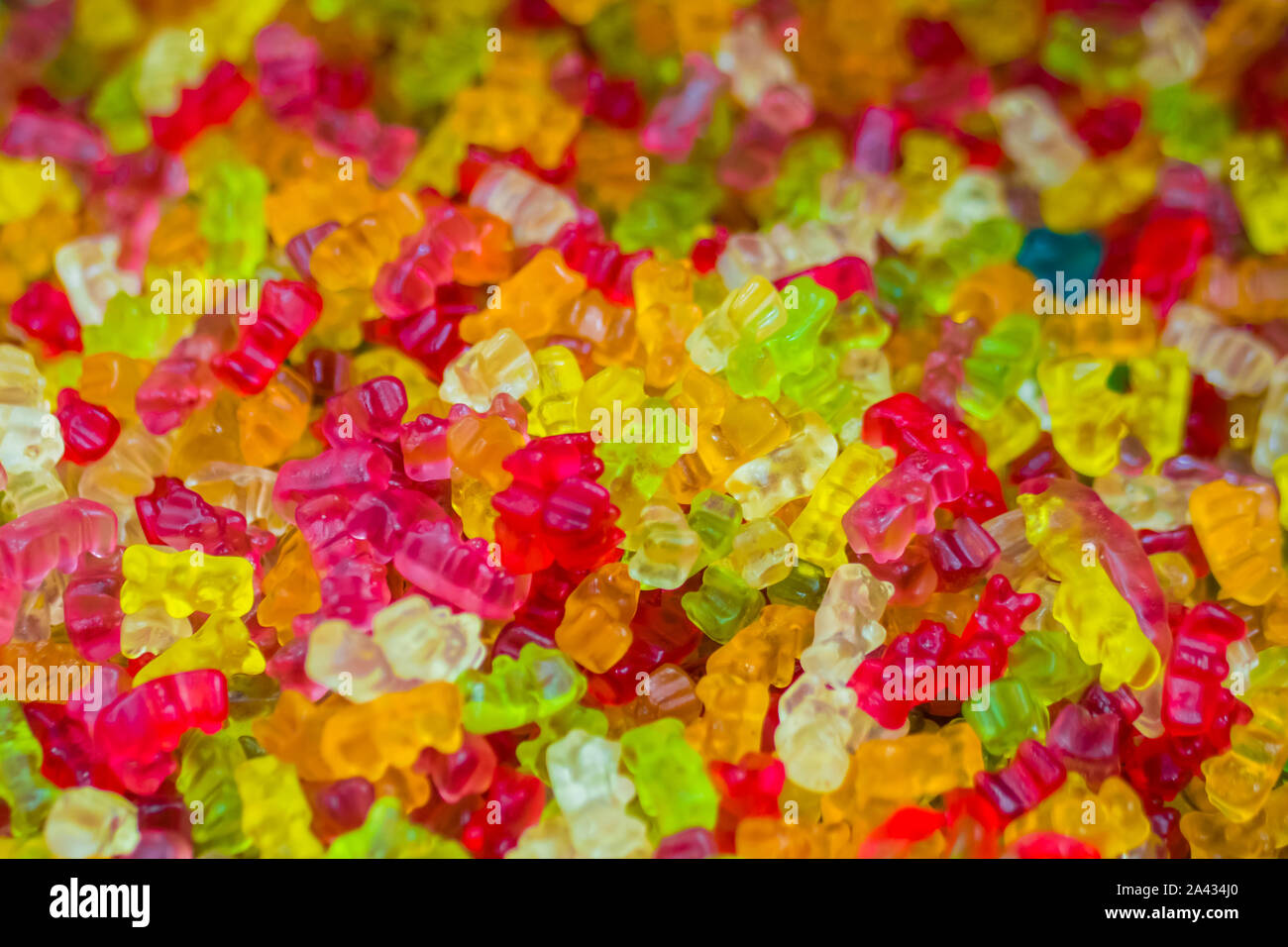 Sortiment von bunten köstlichen Marmelade Gelee Bonbons auf Zähler der Shop Stockfoto