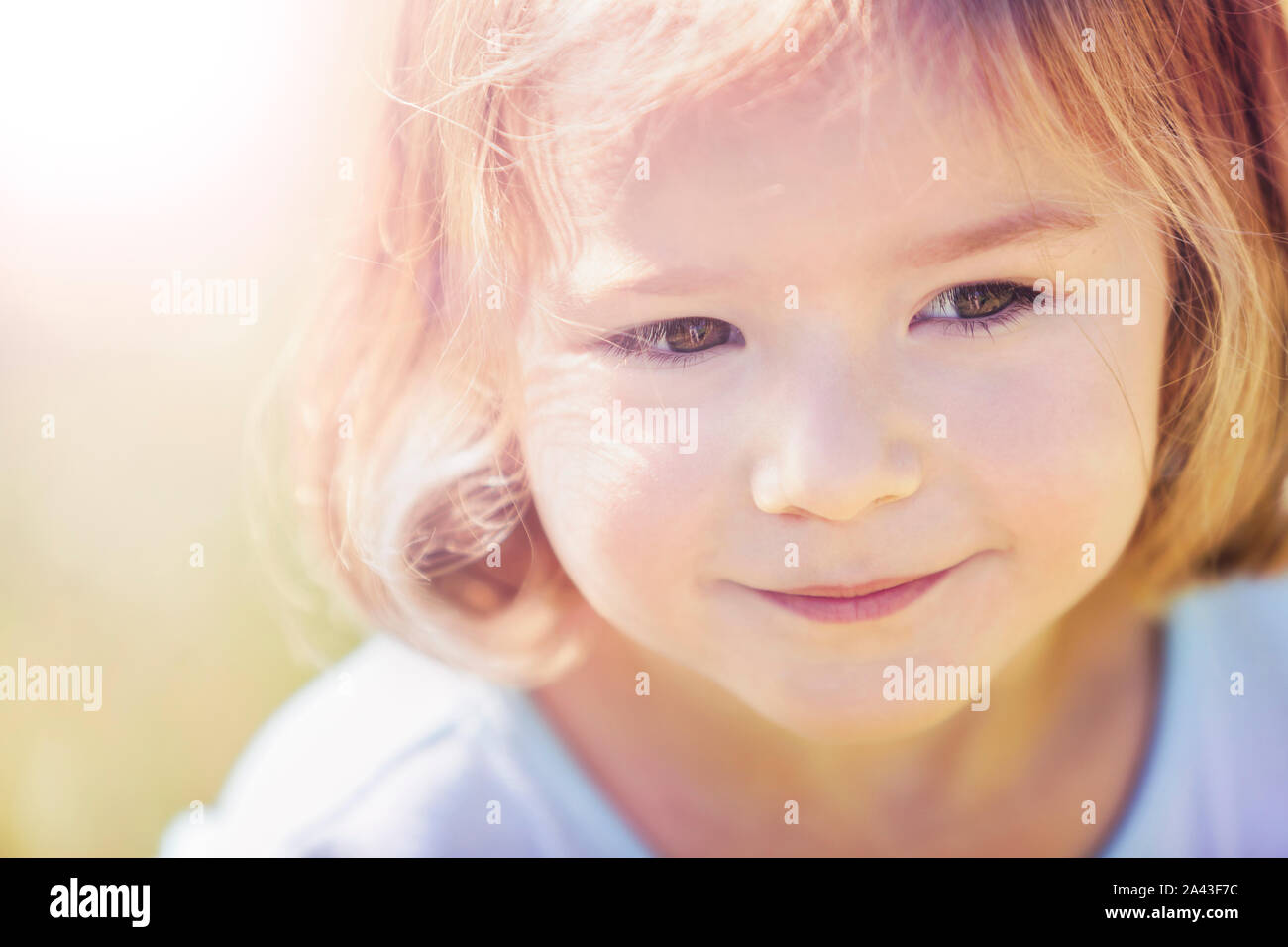 Porträt der schönen blonden Mädchen Stockfoto