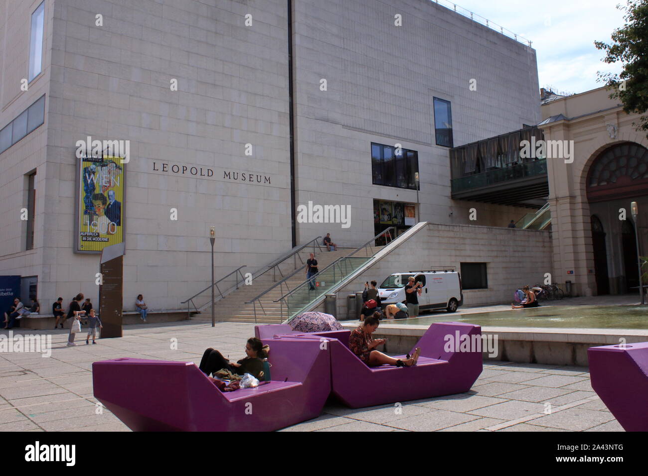 Museumsquartier in Wien, Center Square contenitor für moderne Kunst Museen Stockfoto