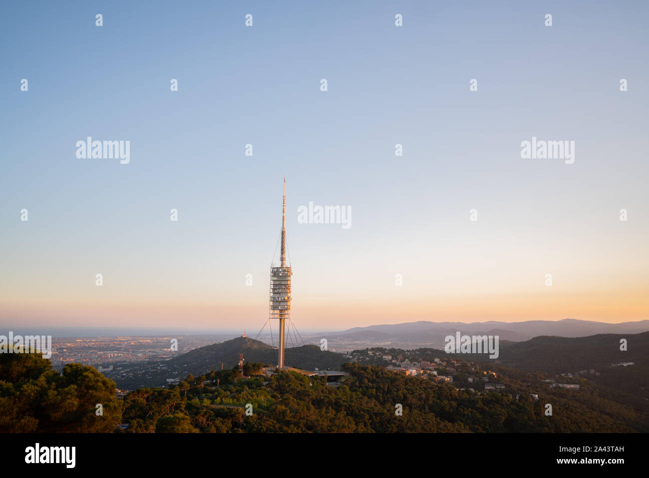 Torre de Collserola bei Sonnenuntergang Stockfoto