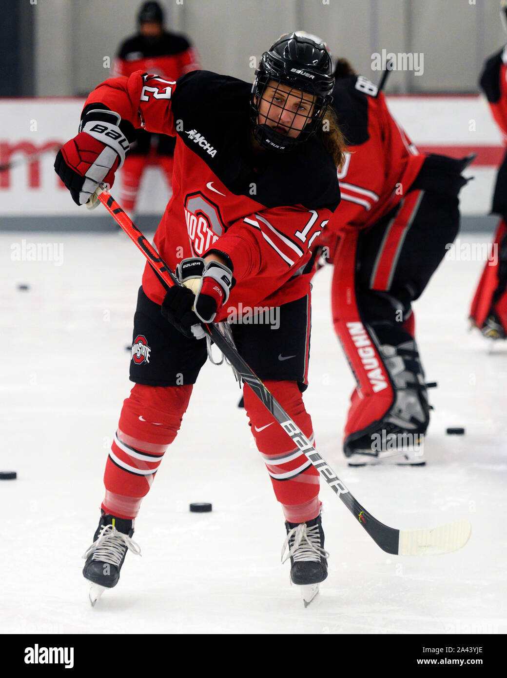 Columbus, Ohio, USA. 11 Okt, 2019. Ohio State Buckeyes vorwärts Jennifer Gardiner (12) vor den Wisconsin in ihrem Spiel in Columbus, Ohio. Brent Clark/CSM/Alamy leben Nachrichten Stockfoto