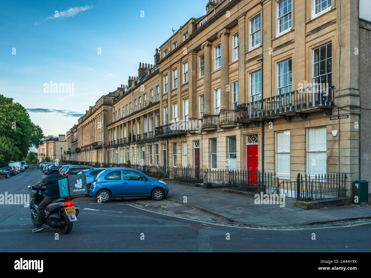 Vyvyan Terrasse in Clifton Village bei Dämmerung, Bristol, Avon, Großbritannien Stockfoto