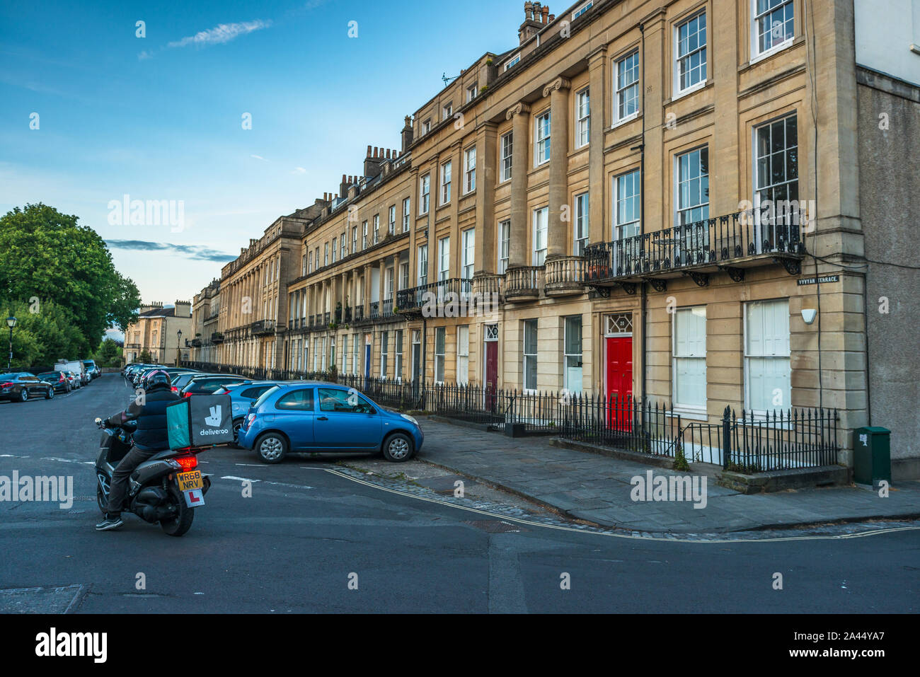 Vyvyan Terrasse in Clifton Village bei Dämmerung, Bristol, Avon, Großbritannien Stockfoto