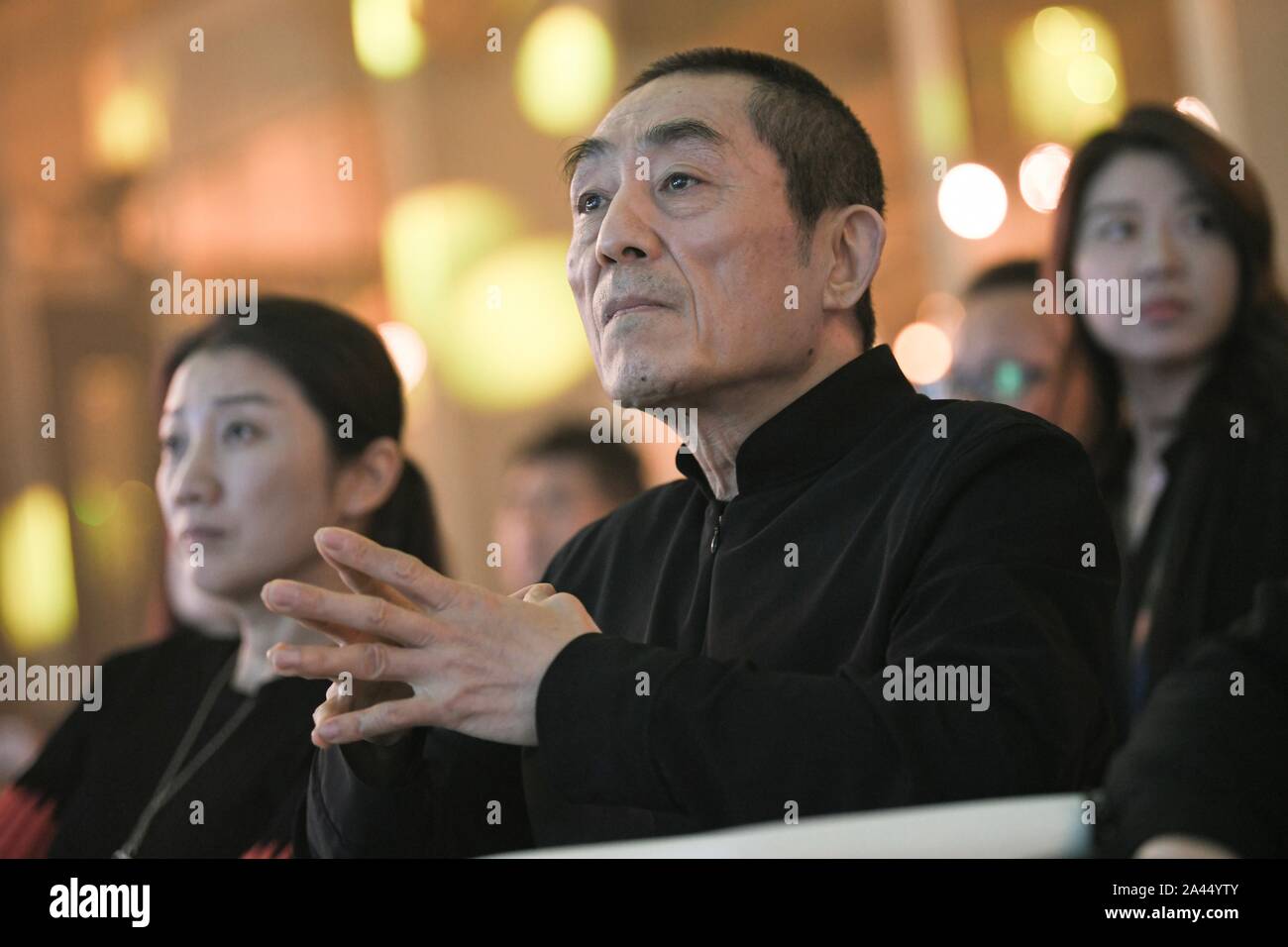 Chinesische Regisseur Zhang Yimou nimmt an den DOUYIN kurze Video Festival in Peking, China, 22. August 2019. Stockfoto