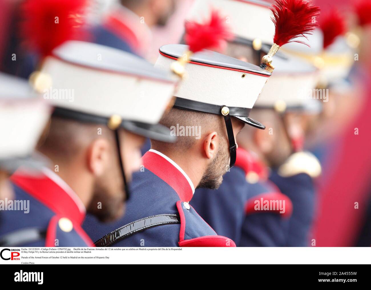 Madrid, Spanien. 12 Okt, 2019. Desfile de las Fuerzas Armadas del 12 de Mayo que se Feier en Madrid a propósito del Día de la Hispanidad. El Rey Felipe VI y la Reina Letizia Sudetendeutschen wies Schroeder el desfile Militar en Madrid. Parade der Streitkräfte von 12. Oktober in Madrid aus Anlass des Hispanic Tag Credit: CORDON PRESSE/Alamy Leben Nachrichten gehalten Stockfoto
