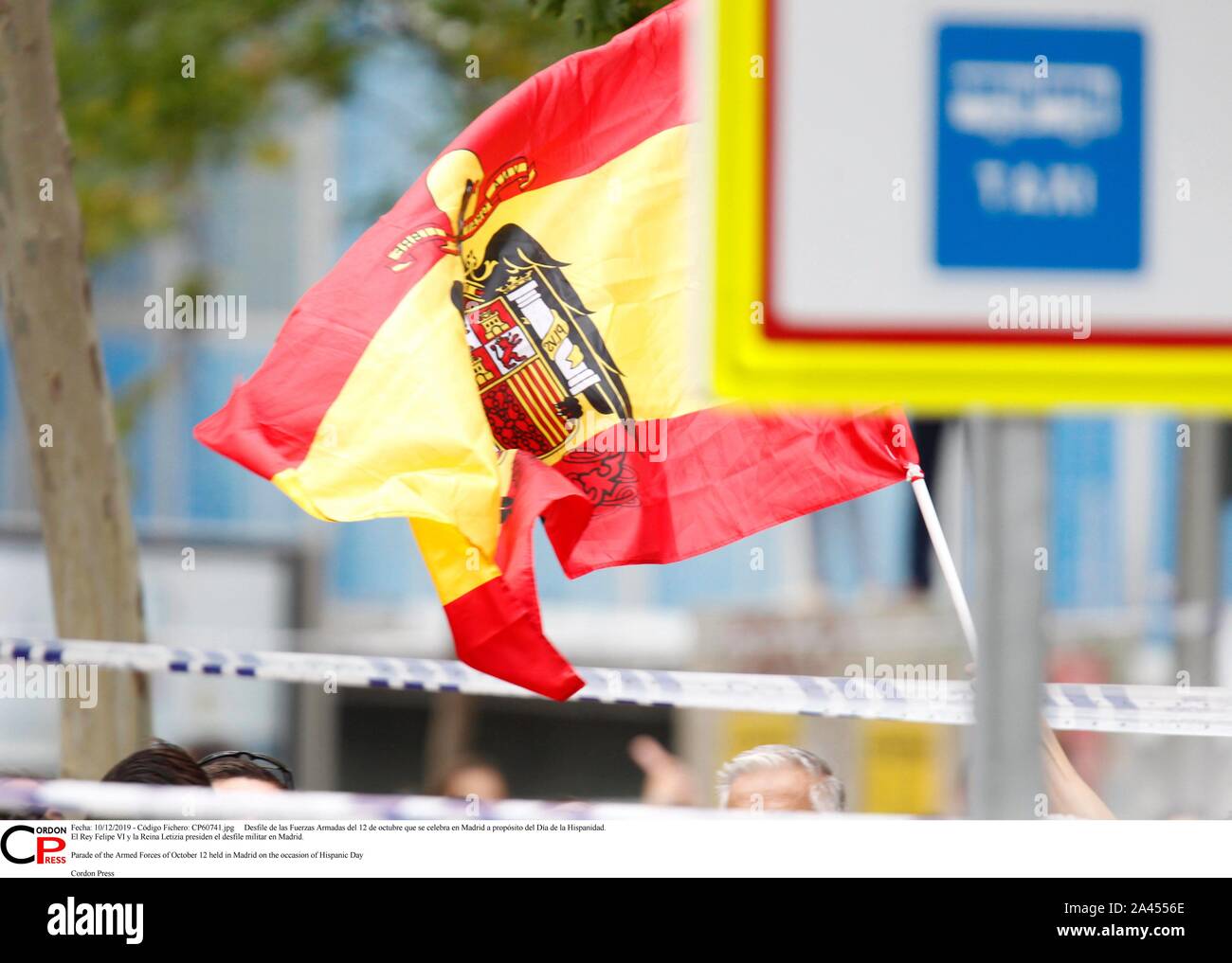 Madrid, Spanien. 12 Okt, 2019. Desfile de las Fuerzas Armadas del 12 de Mayo que se Feier en Madrid a propósito del Día de la Hispanidad. El Rey Felipe VI y la Reina Letizia Sudetendeutschen wies Schroeder el desfile Militar en Madrid. Parade der Streitkräfte von 12. Oktober in Madrid aus Anlass des Hispanic Tag Credit: CORDON PRESSE/Alamy Leben Nachrichten gehalten Stockfoto