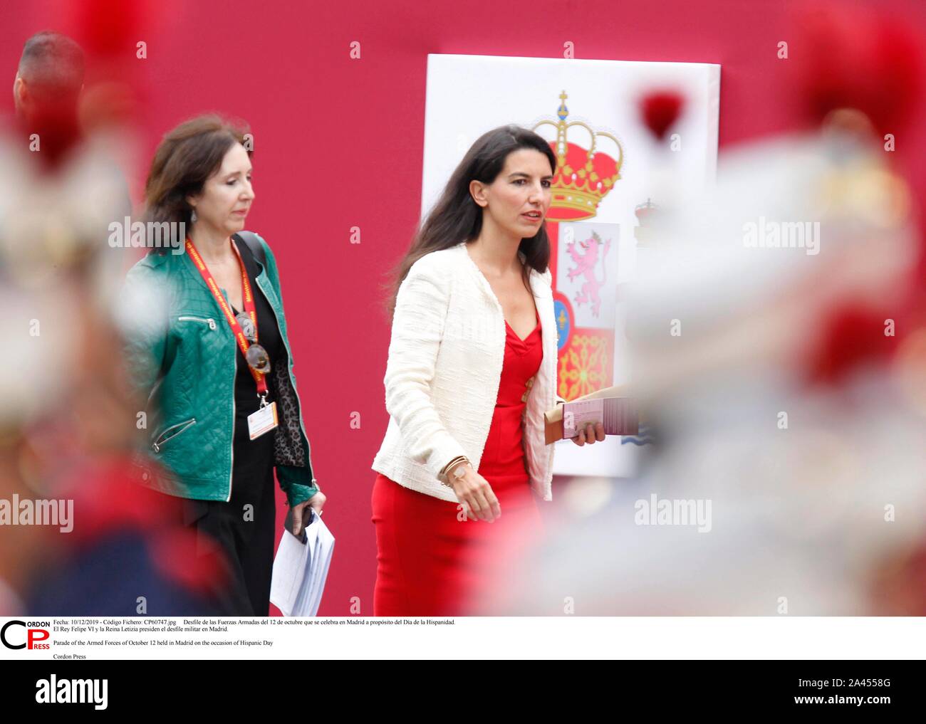 Madrid, Spanien. 12 Okt, 2019. Desfile de las Fuerzas Armadas del 12 de Mayo que se Feier en Madrid a propósito del Día de la Hispanidad. El Rey Felipe VI y la Reina Letizia Sudetendeutschen wies Schroeder el desfile Militar en Madrid. Parade der Streitkräfte von 12. Oktober in Madrid aus Anlass des Hispanic Tag Credit: CORDON PRESSE/Alamy Leben Nachrichten gehalten Stockfoto