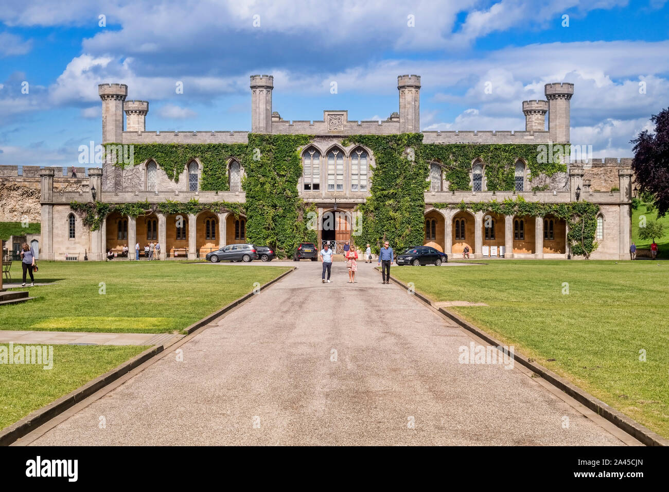 Vom 2. Juli 2019: Lincoln, Lincolnshire, Großbritannien - The Crown Court auf dem Gelände des Lincoln Castle. Stockfoto