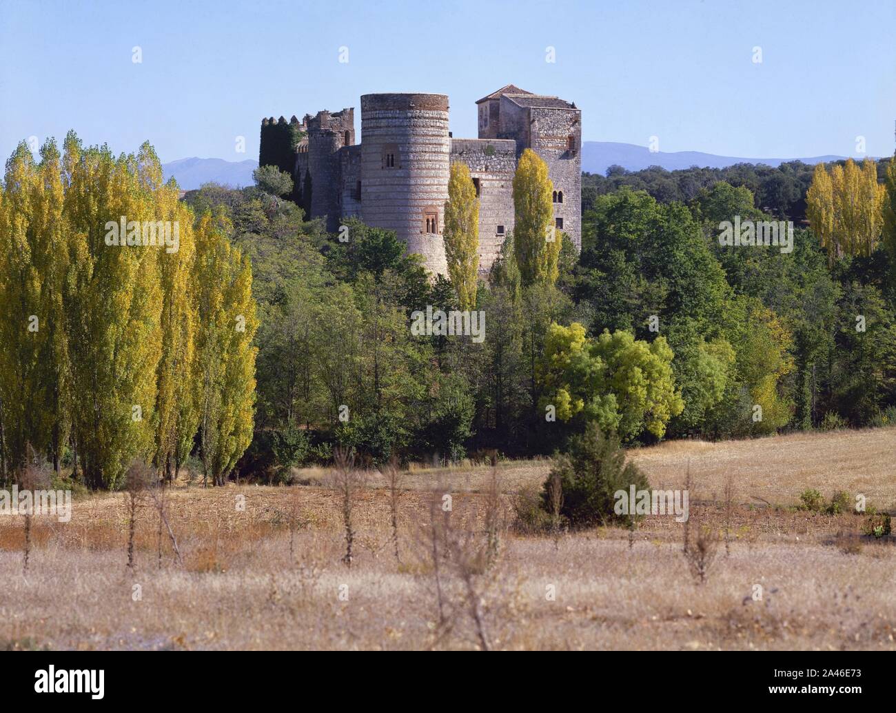 Origenes CASTILLO ARABE AMPLIADO ENTRE LOS SIGLOS XII AL XV-RESTAURADO EN EL XIX. Lage: CASTILNOVO. SEPULVEDA. SEGOVIA. Spanien. Stockfoto