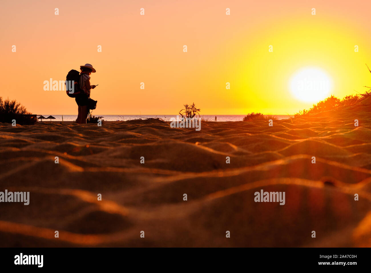 Explorer im Piscinas Wüste während der Dämmerung, Arbus, Sardinien, Italien Stockfoto