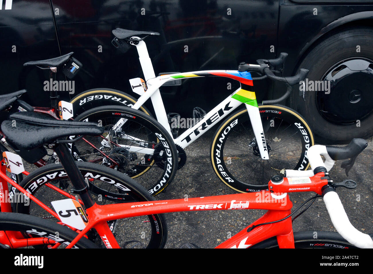 Italien Magenta Milano Torino Bis Zur Abfahrt Mads Pedersen Fahrrad Stockfotografie Alamy