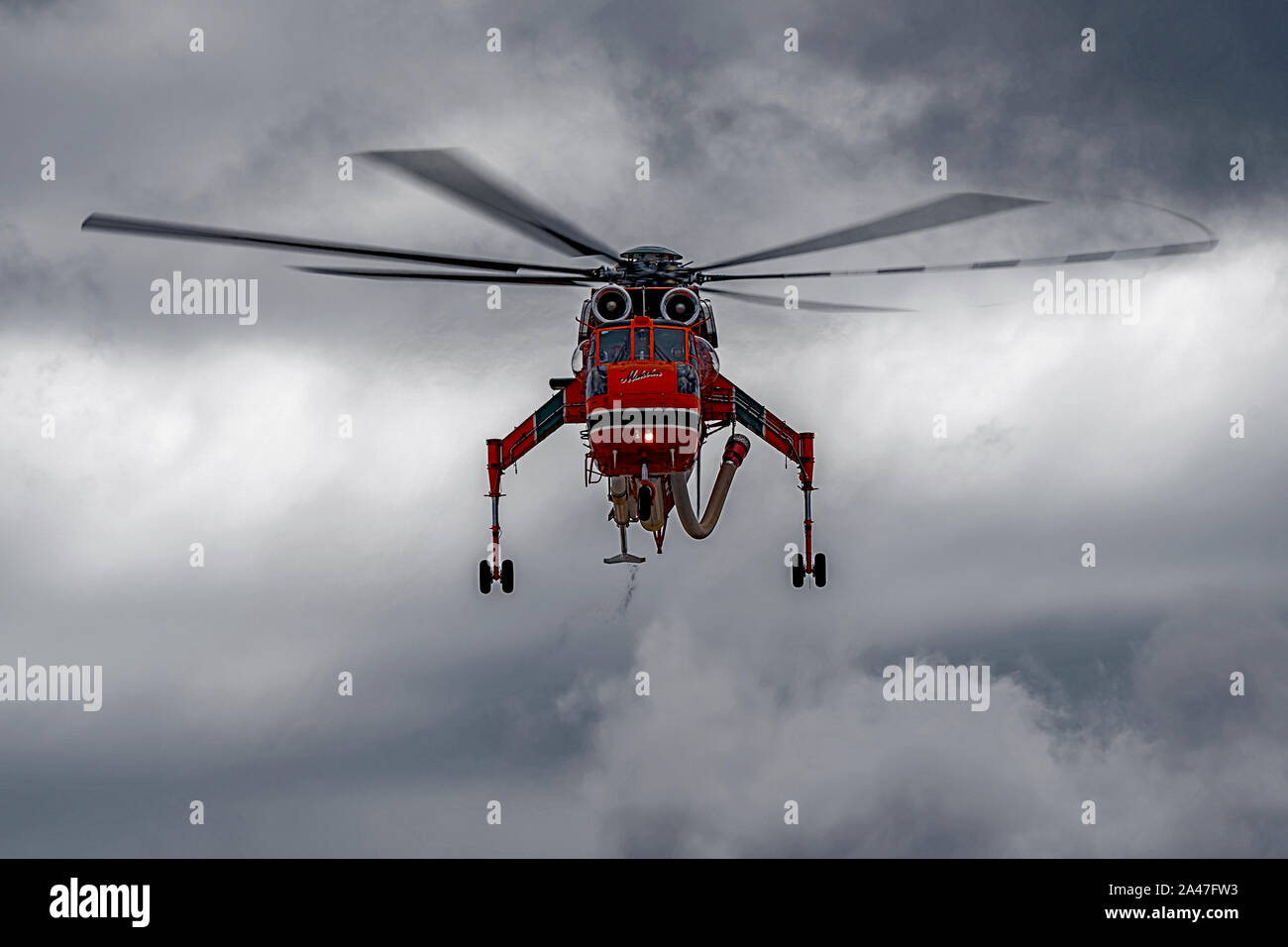 Hubschrauber fliegen, Kran im Miramar Airshow Stockfoto