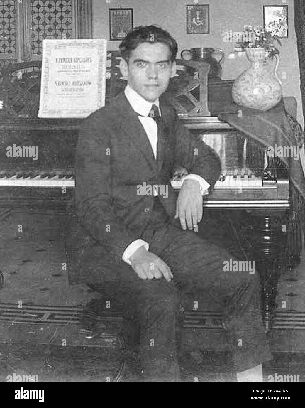 Federico García Lorca al Piano. Granada. 1919. Colección Fundación Federico García Lorca. Stockfoto