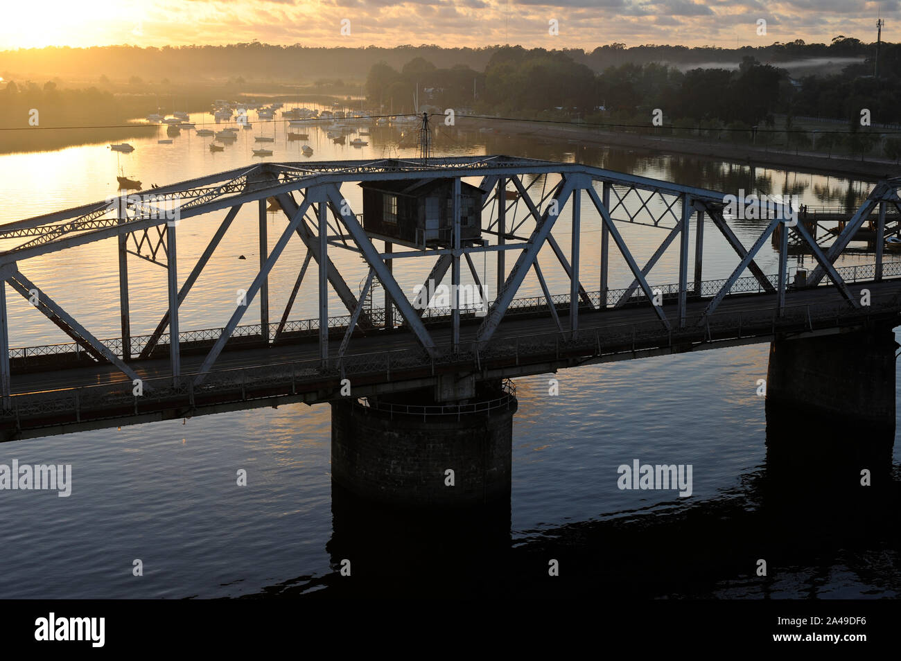 URUGUAY Brücke am Fluss Santa Lucia Stockfoto