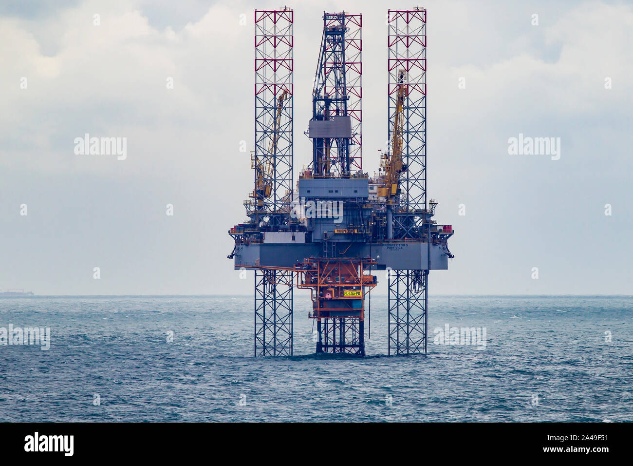 Offshore Bohrinsel Stockfotos und -bilder Kaufen - Alamy