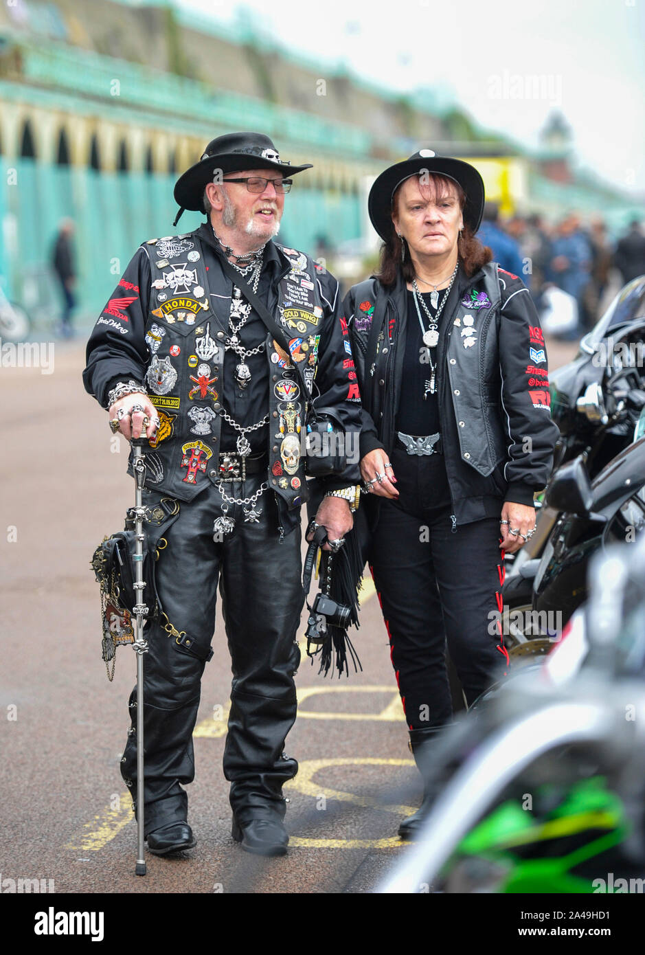 Brighton, UK. 13. Oktober 2019 - Hunderte von Bikern genießen Sie die jährlichen Brightona Motorrad Ereignis, das hilft, Geld für die Sussex Herzen liebe. Brightona gestartet am Brighton Marina im Jahr 2004 und ist eine der größten Charity Motorrad Veranstaltungen in England mit Biker aus dem ganzen Land teilnehmen.: Simon Dack/Alamy leben Nachrichten Stockfoto