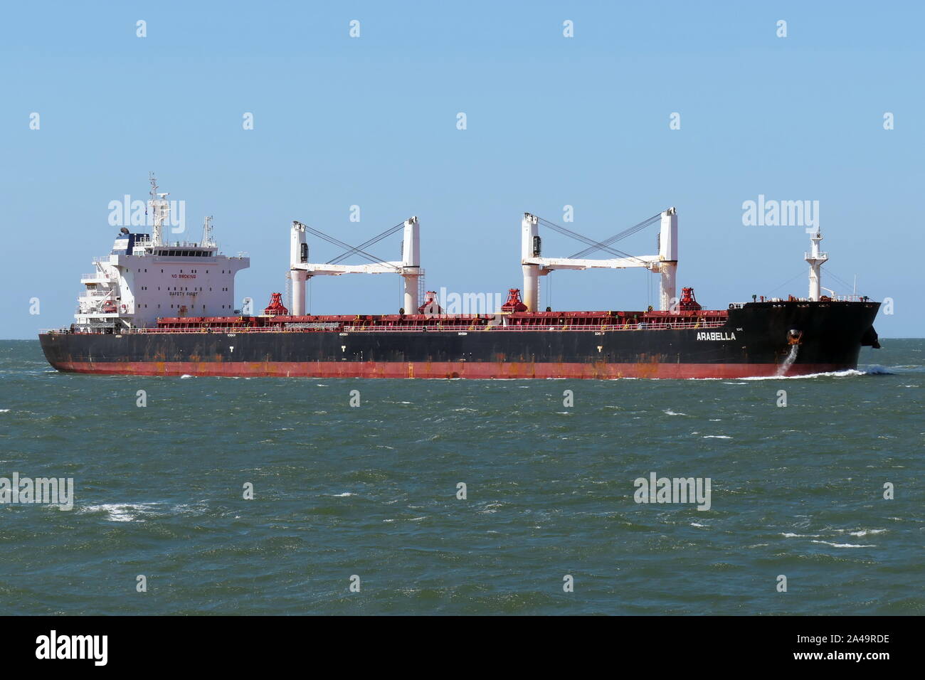 Die bulk carrier Arabella der Hafen von Rotterdam am 3. Juli 2019 erreicht. Stockfoto